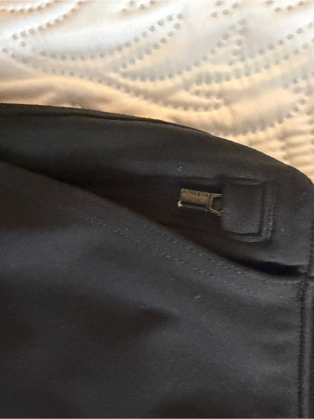 Athleta Black High-Rise Venice Jogger Pants in Black - VERY GOOD Condition - Picture 7 of 14